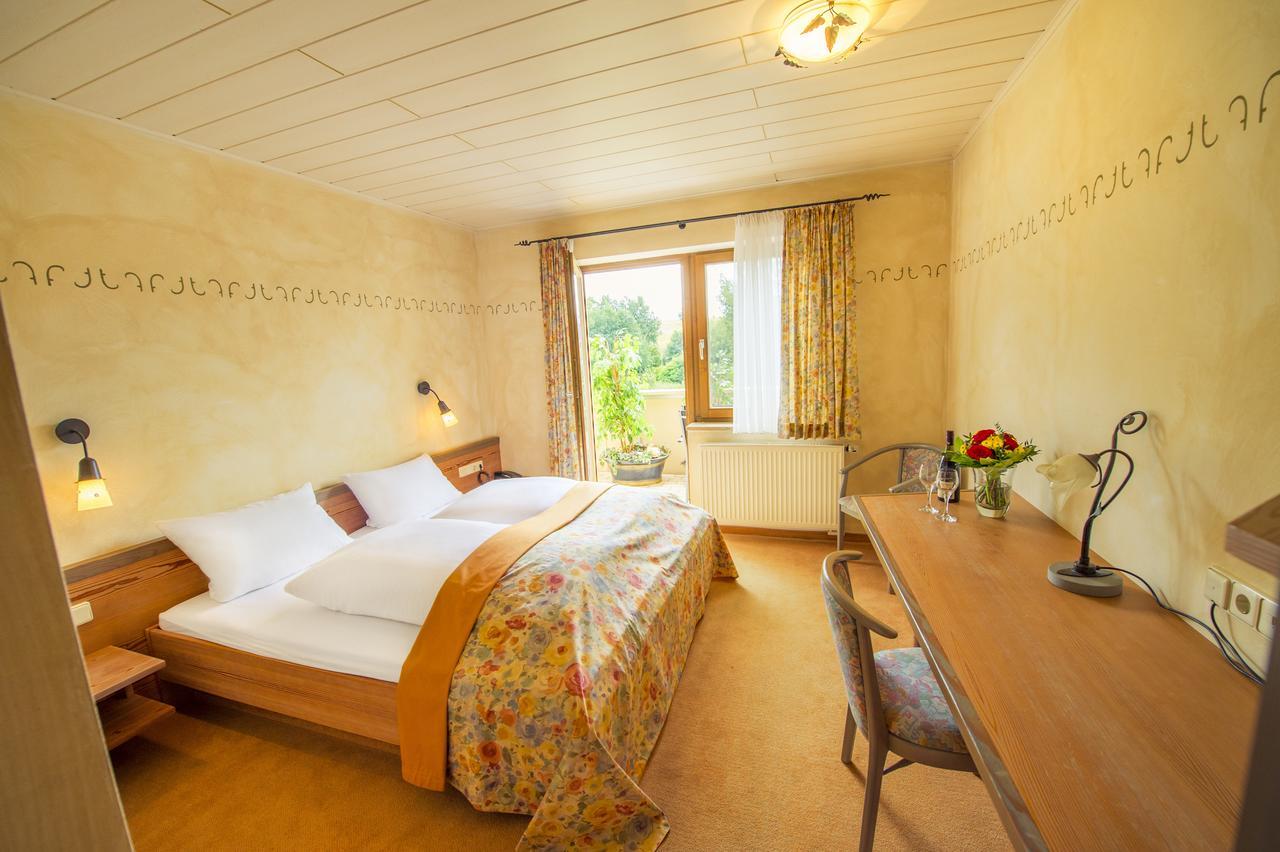 Landgasthof Schwarz Windsbach Екстериор снимка